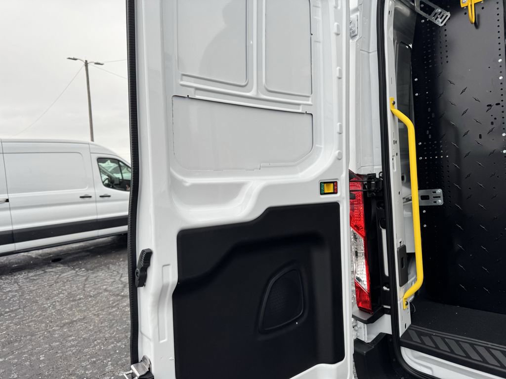 New 2026 Ford Transit 250 148 Medium Roof image 20