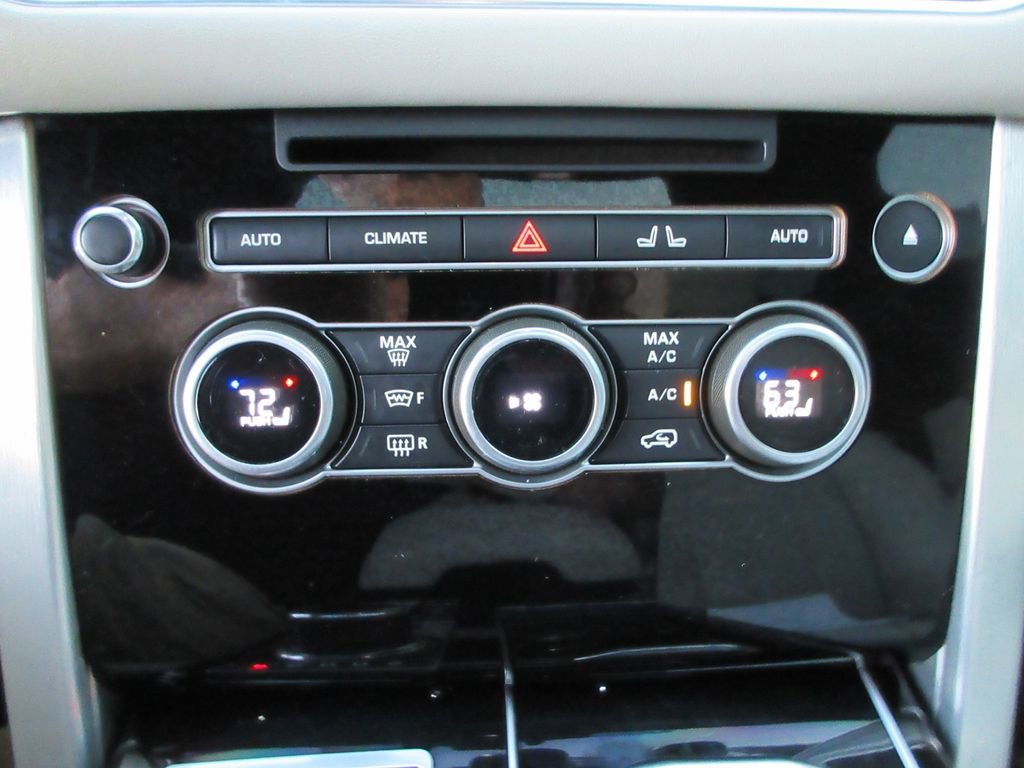 Used 2017 Land Rover Range Rover Long Wheelbase Supercharged image 32