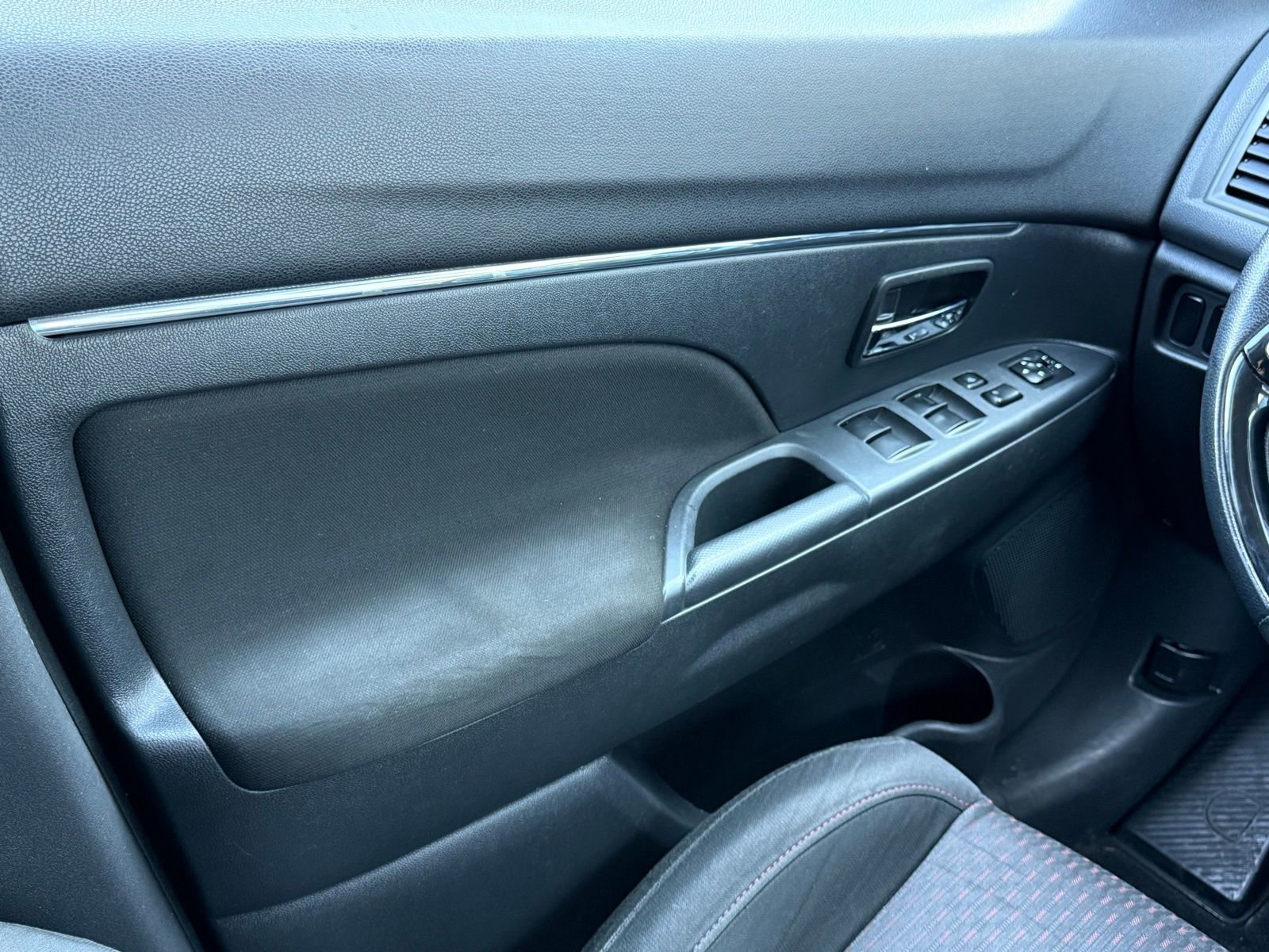 Used 2019 Mitsubishi Outlander Sport ES image 31
