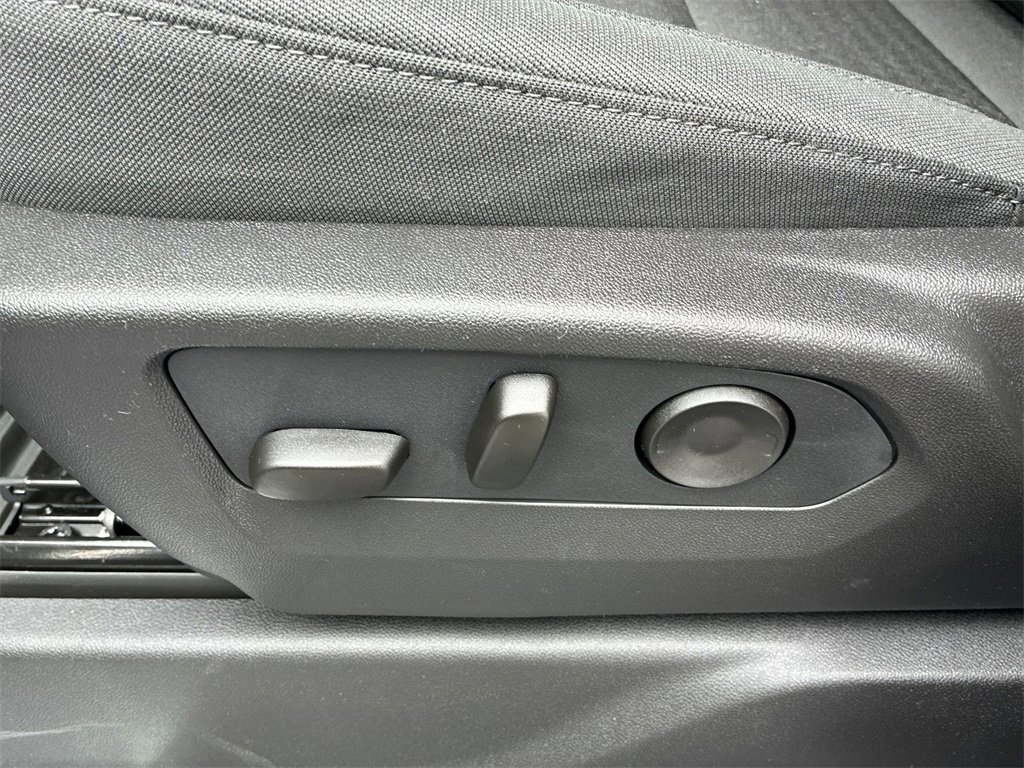 New 2026 GMC Sierra 1500 Elevation image 12