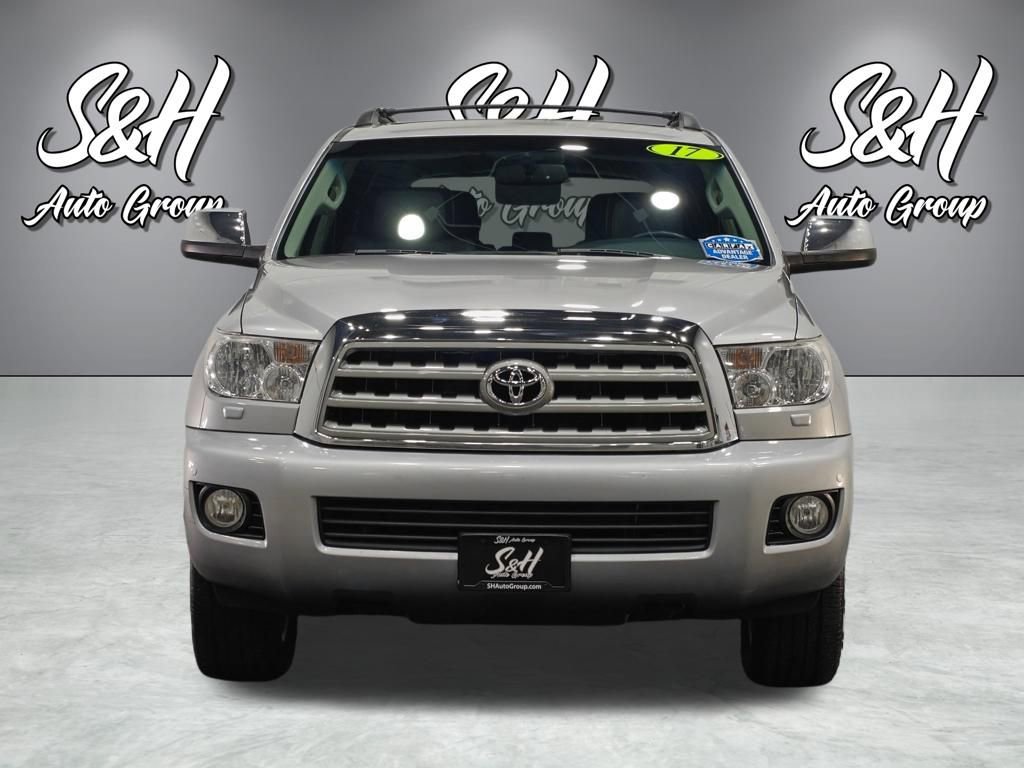 Used 2017 Toyota Sequoia Limited w/ Safety & Convenience Package AWD/4WD image 19