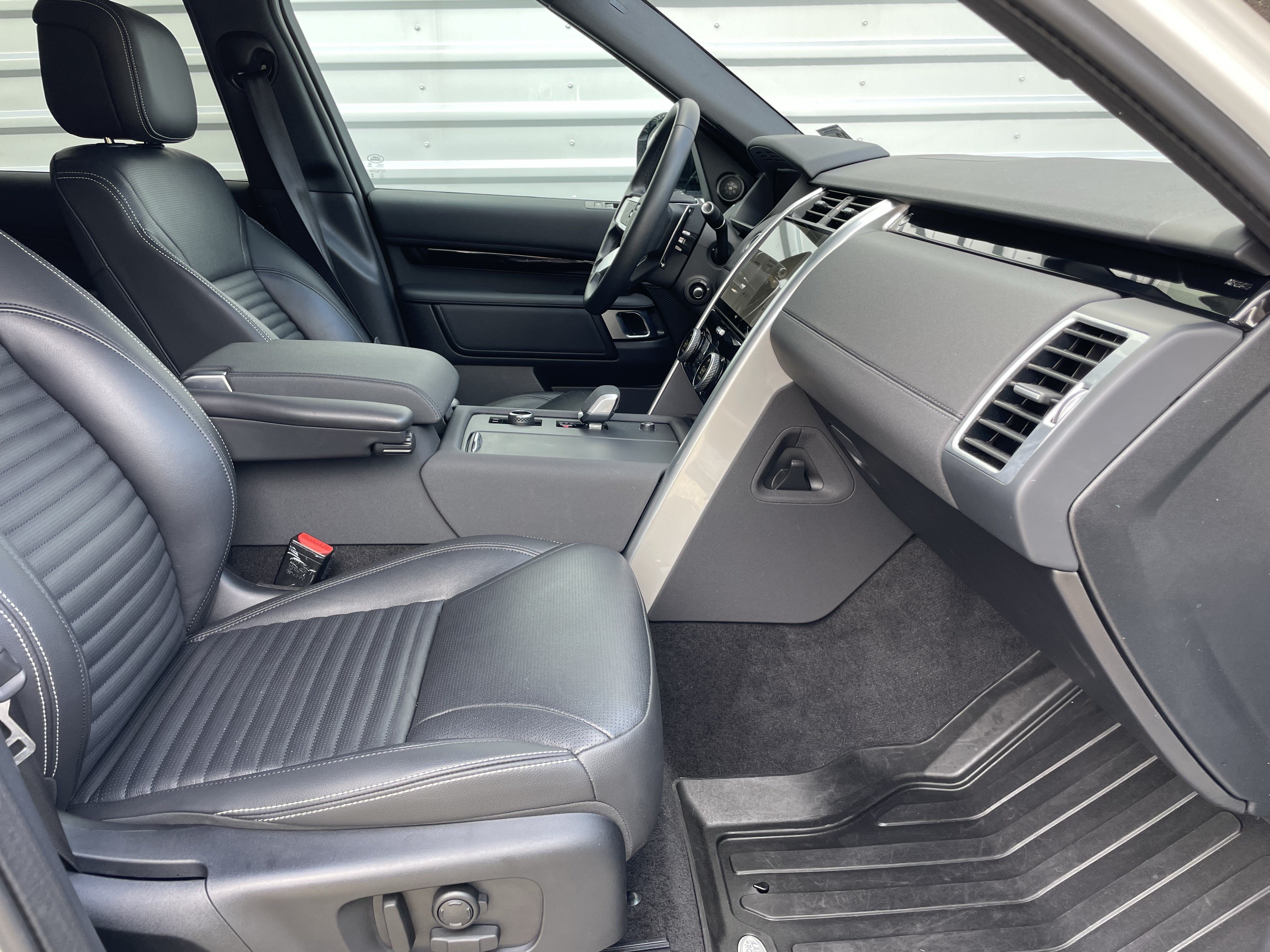 Certified 2025 Land Rover Discovery S AWD/4WD image 15