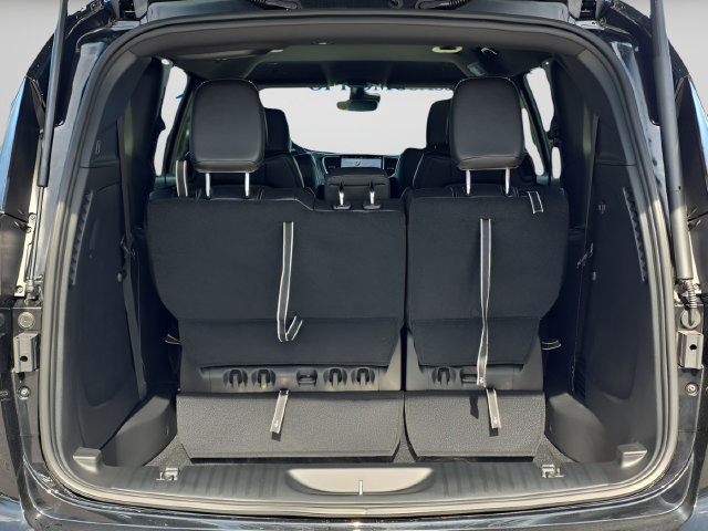 New 2026 Chrysler Voyager LX FWD image 38