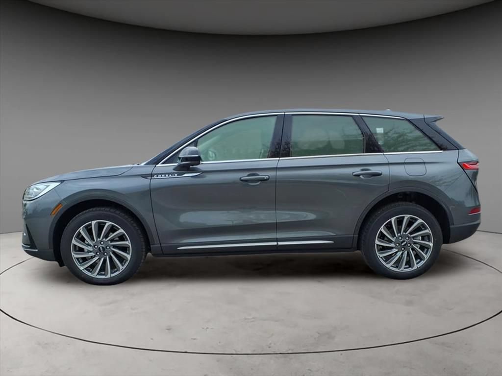 New 2025 Lincoln Corsair Reserve w/ Rear Removable Package Tray AWD/4WD image 2