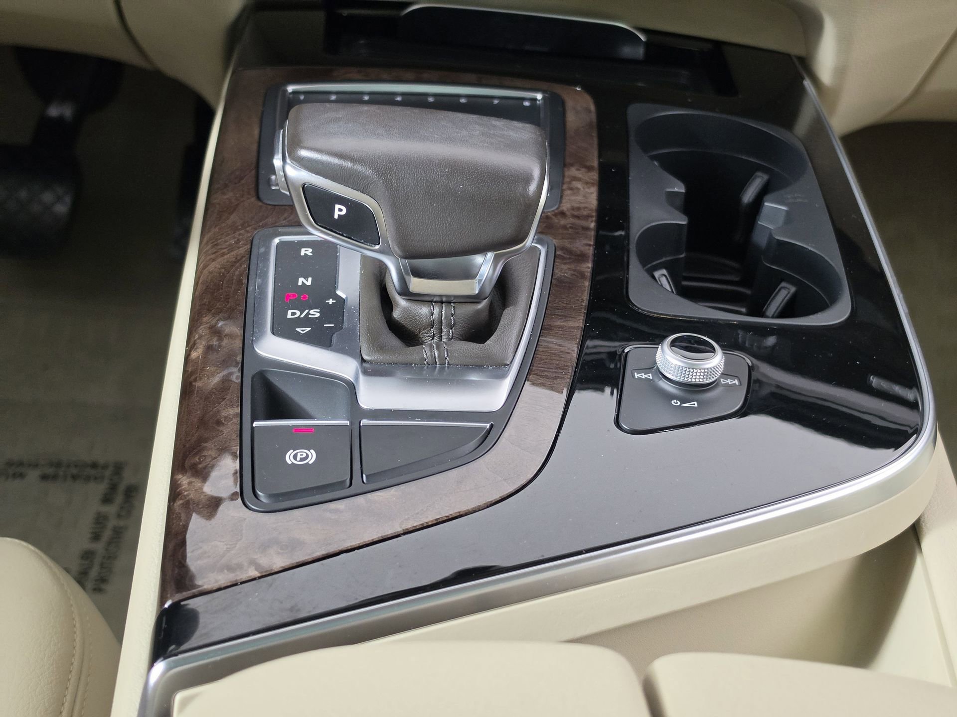 Used 2019 Audi Q7 3.0T Prestige w/ Prestige Package AWD/4WD image 42