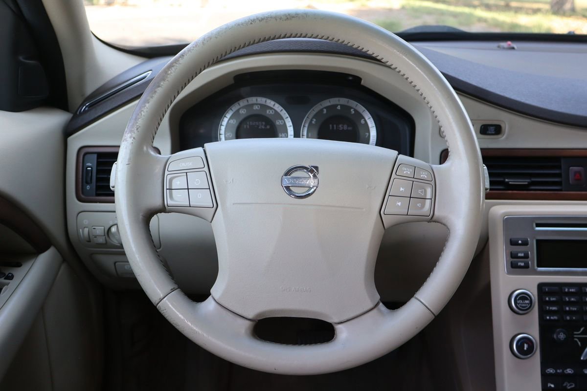 Used 2009 Volvo XC70 T6 image 18