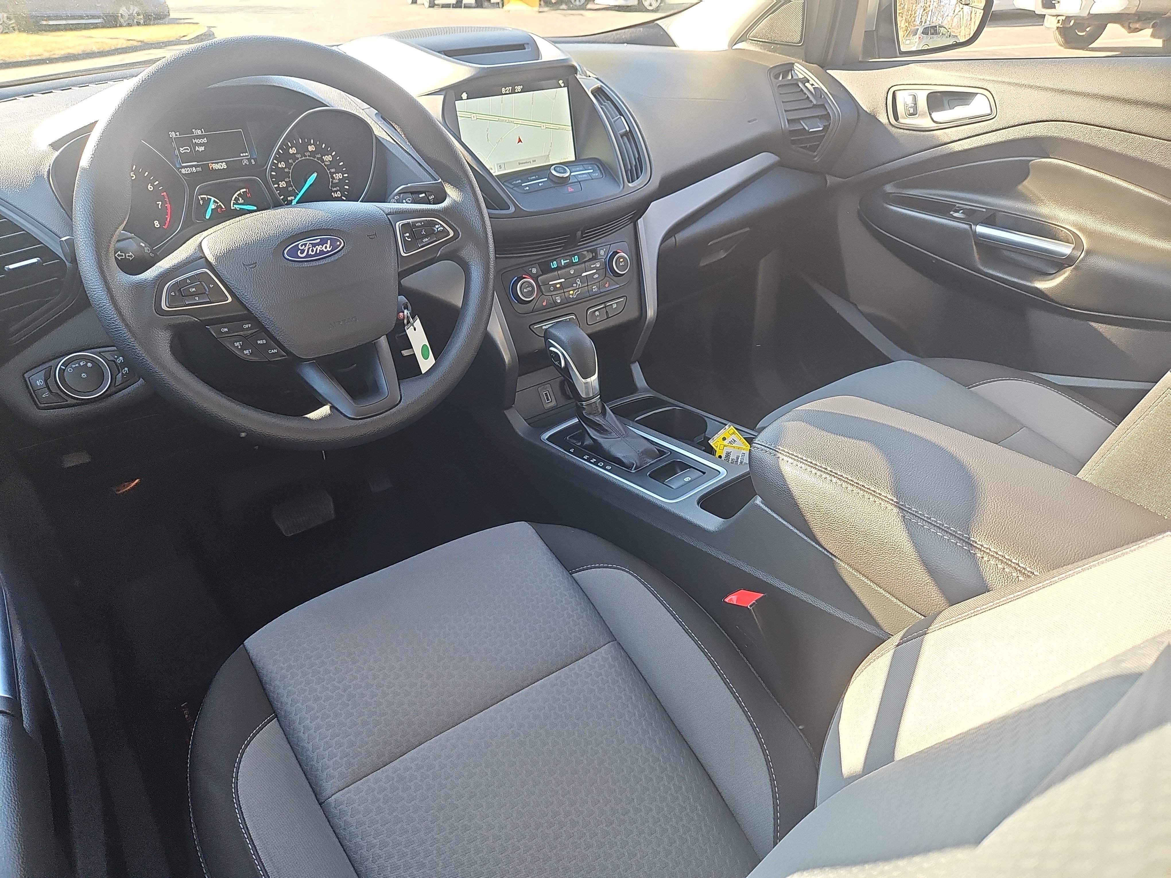 Used 2018 Ford Escape SE w/ SE Sync 3 Package image 3