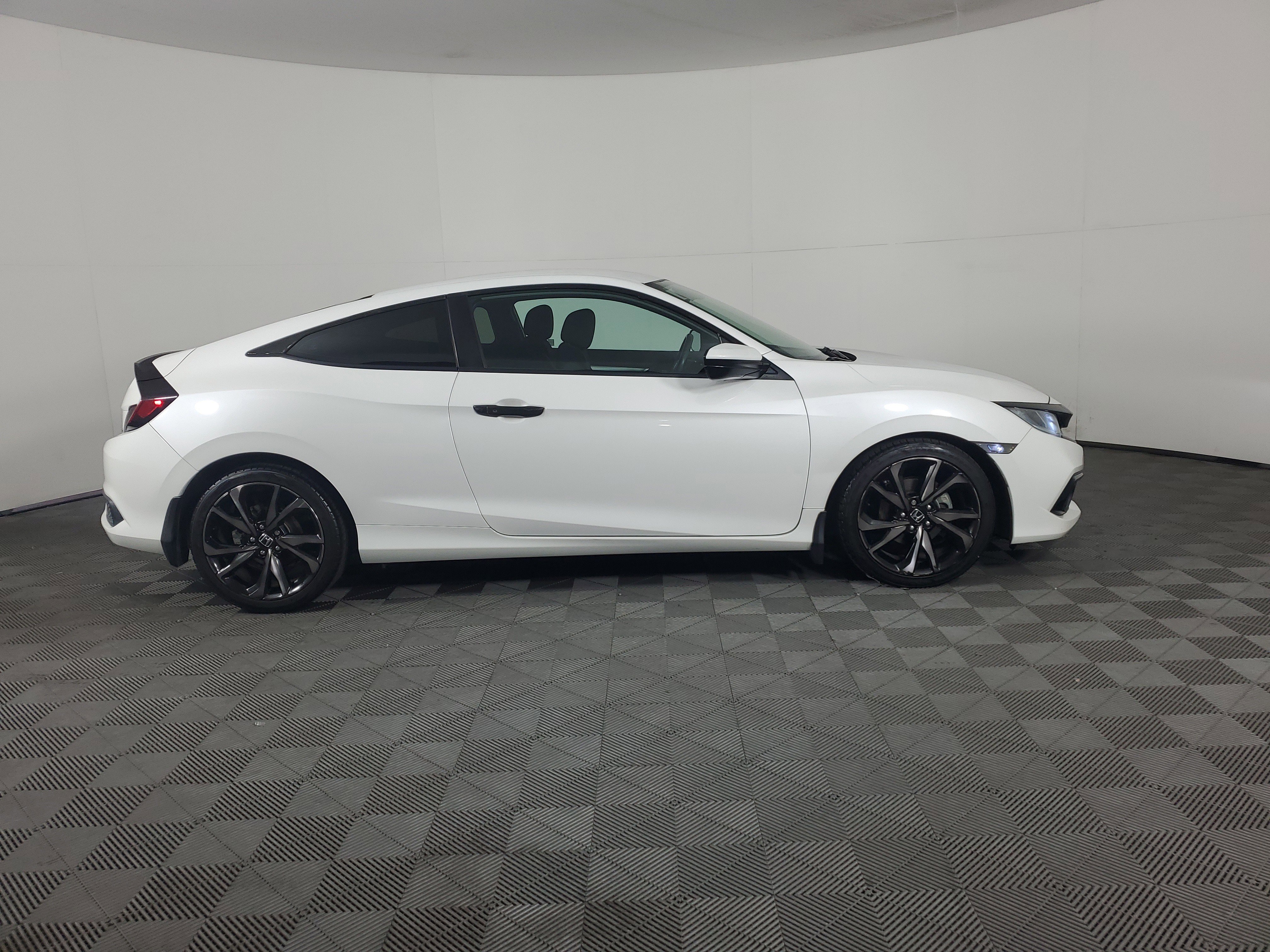 Used 2019 Honda Civic Sport image 3