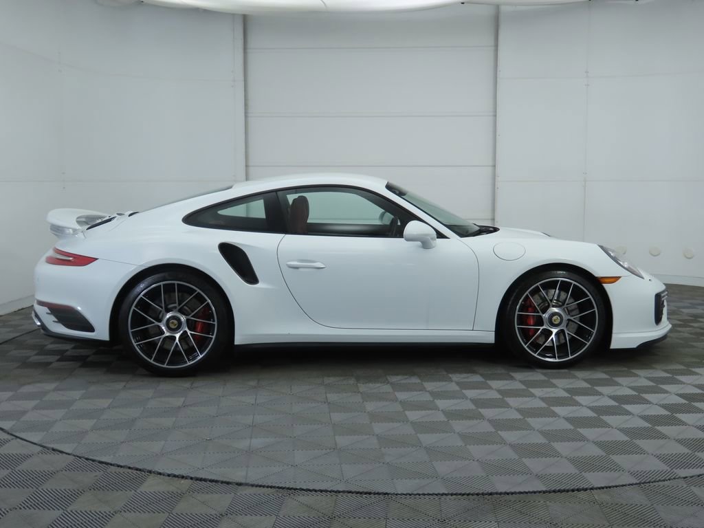 Used 2018 Porsche 911 Turbo image 4