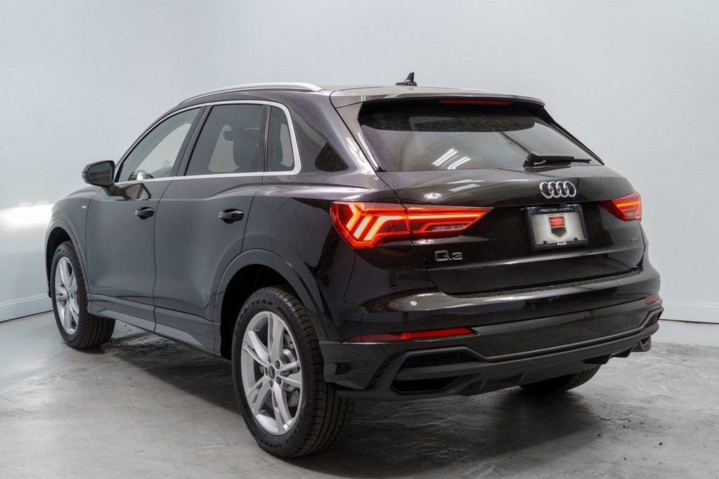 Used 2024 Audi Q3 2.0T Premium Plus w/ Premium Plus Package image 3