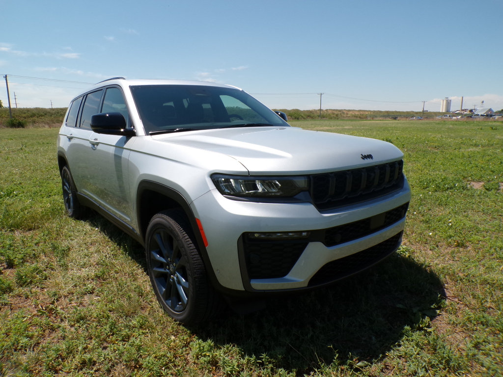 New 2026 Jeep Grand Cherokee L Limited AWD/4WD image 3