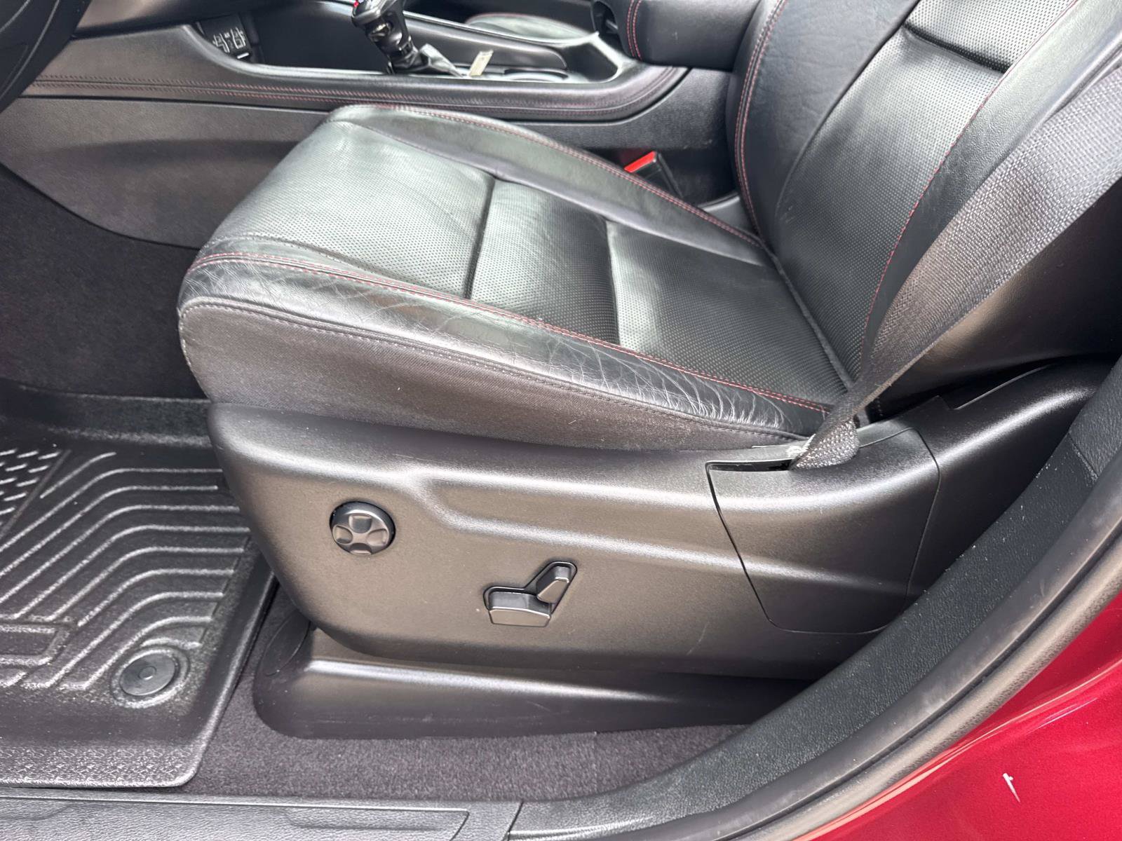 Used 2023 Dodge Durango GT RWD image 15