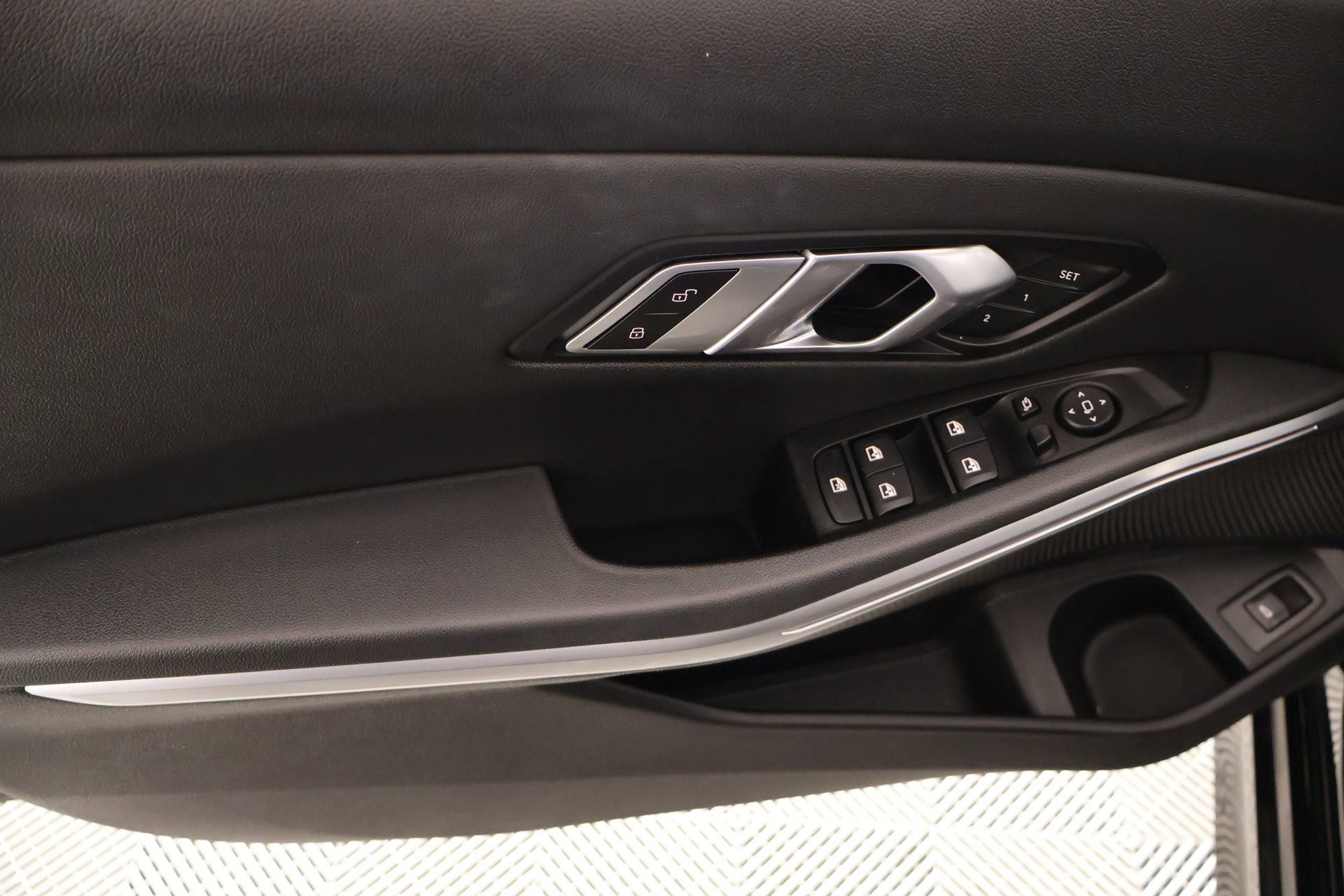 Used 2019 BMW 330i xDrive Sedan w/ Driving Assistance Package AWD/4WD image 17