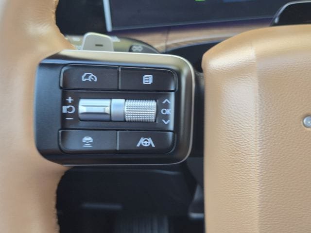 Used 2024 Hyundai Santa Fe Limited AWD/4WD image 12