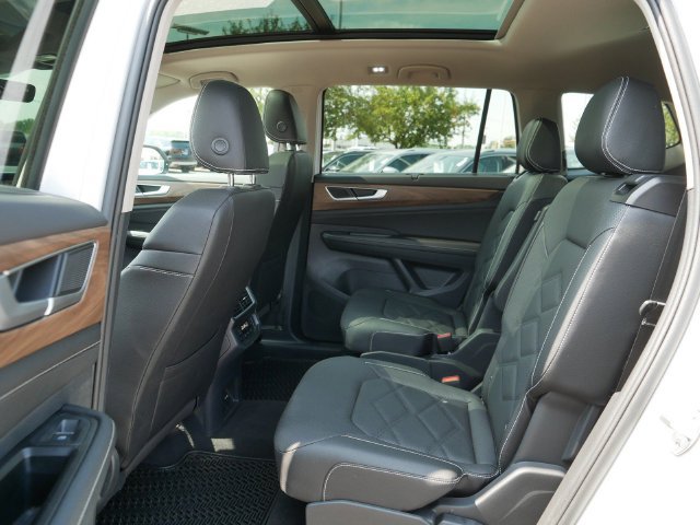 Certified 2026 Volkswagen Atlas SE w/ Panoramic Sunroof Package AWD/4WD image 16