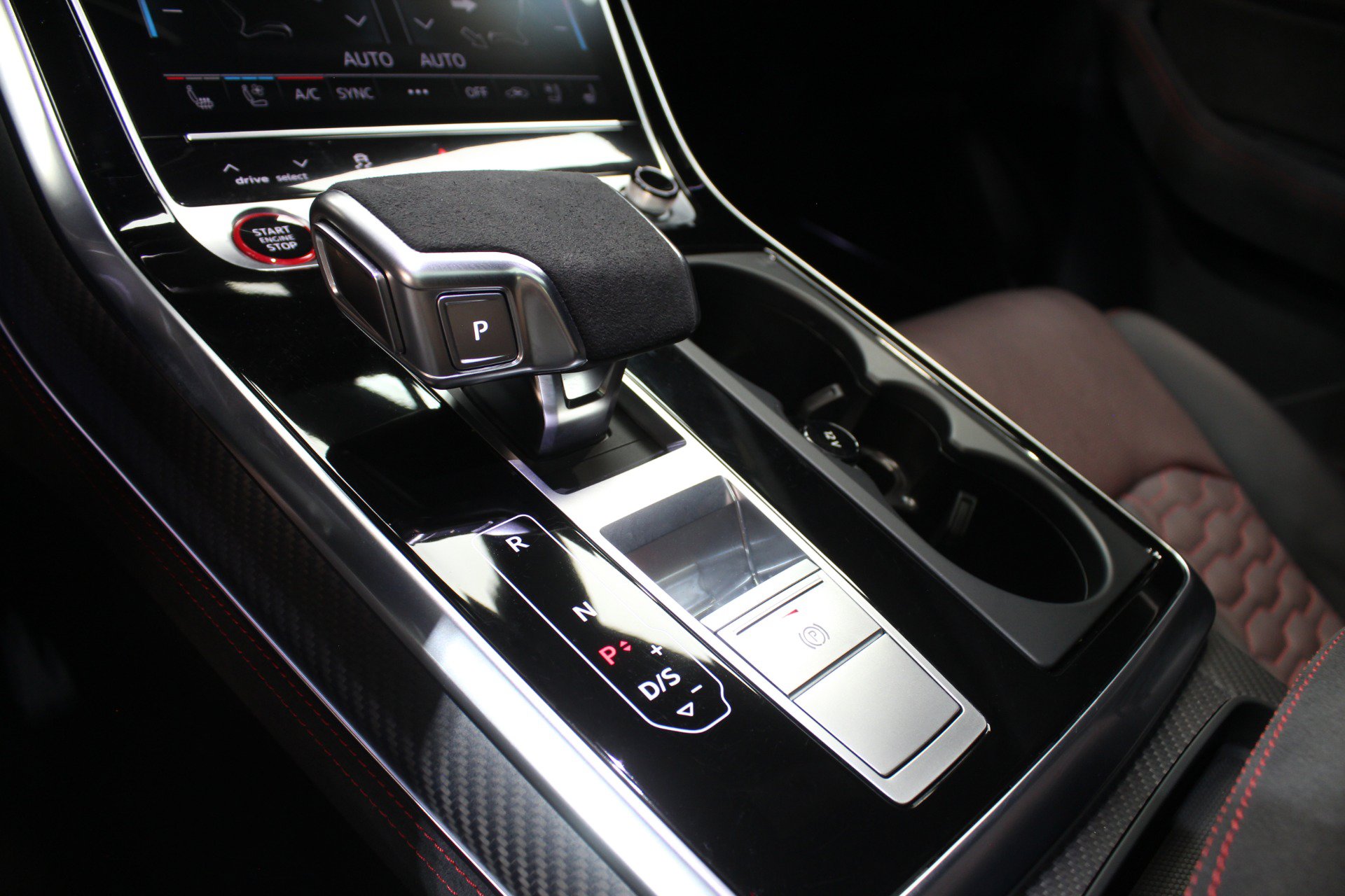 Used 2025 Audi RS Q8 performance AWD/4WD image 74
