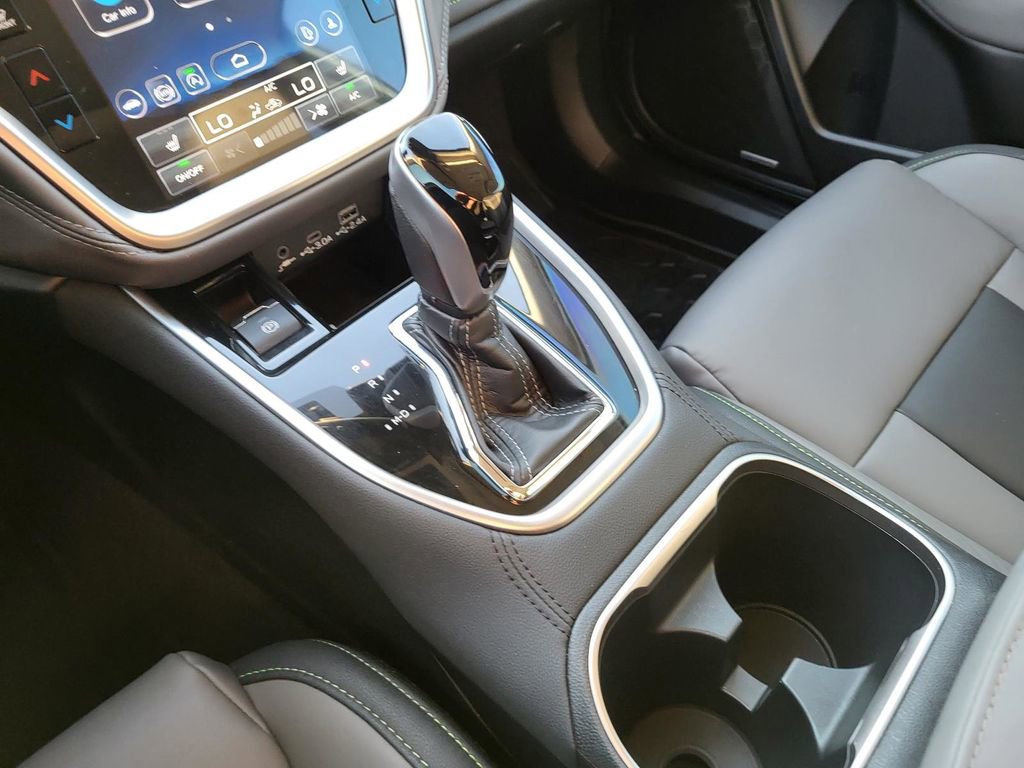 Certified 2025 Subaru Outback Onyx Edition image 28