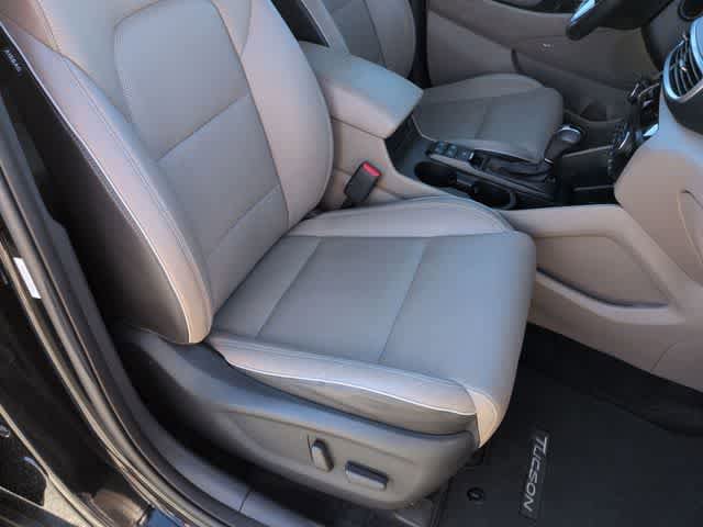 Used 2021 Hyundai Tucson Ultimate w/ Cargo Package AWD/4WD image 23