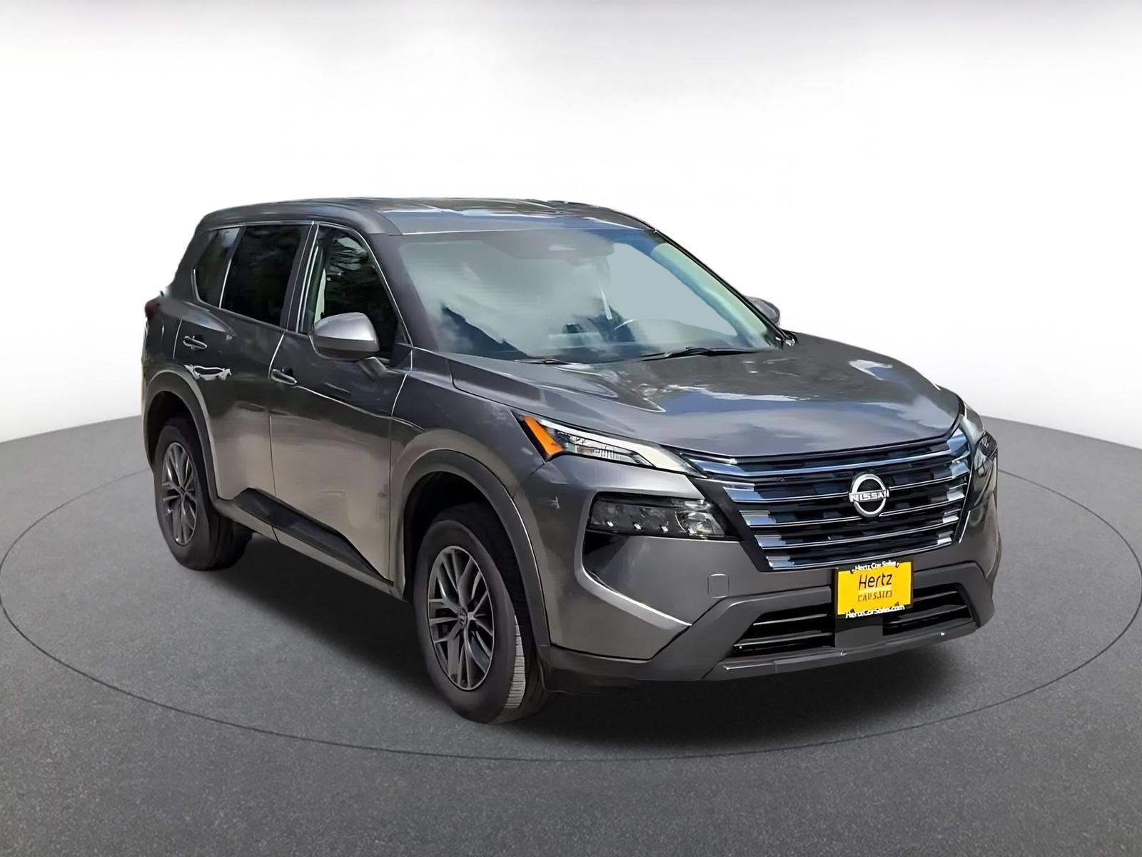Used 2026 Nissan Rogue SV AWD/4WD image 3