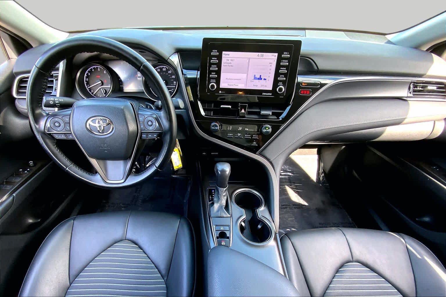 Used 2021 Toyota Camry SE AWD/4WD image 16