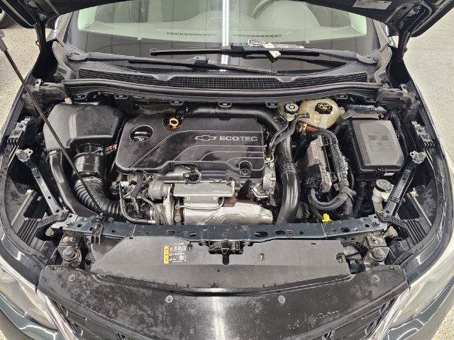 Used 2018 Chevrolet Cruze LT w/ Convenience Package FWD image 38
