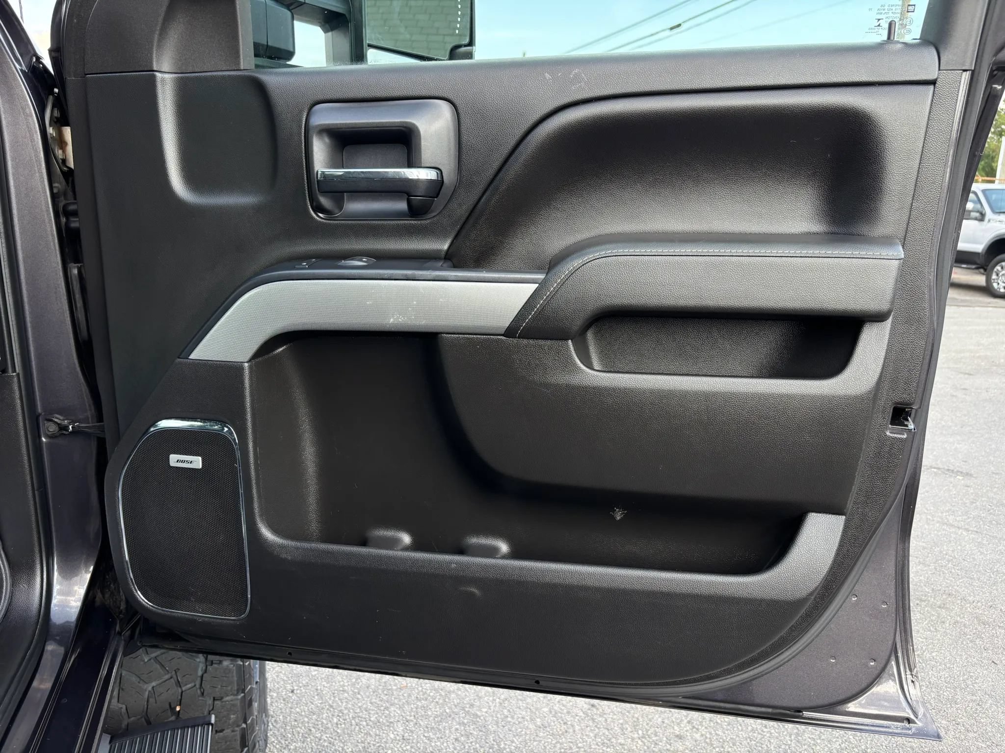 Used 2015 Chevrolet Silverado 2500 LTZ w/ Duramax Plus Package AWD/4WD image 27