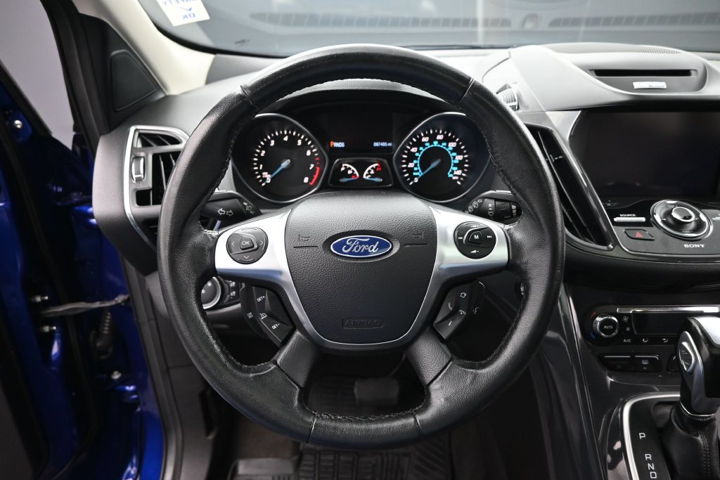 Used 2013 Ford Escape Titanium w/ Class II Trailer Tow Pkg AWD/4WD image 16