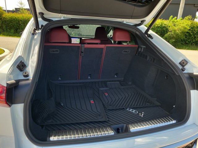 Certified 2025 Audi SQ5 Prestige AWD/4WD image 8
