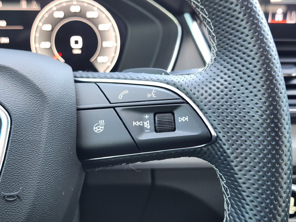 Used 2021 Audi SQ5 Prestige w/ Prestige Package AWD/4WD image 17