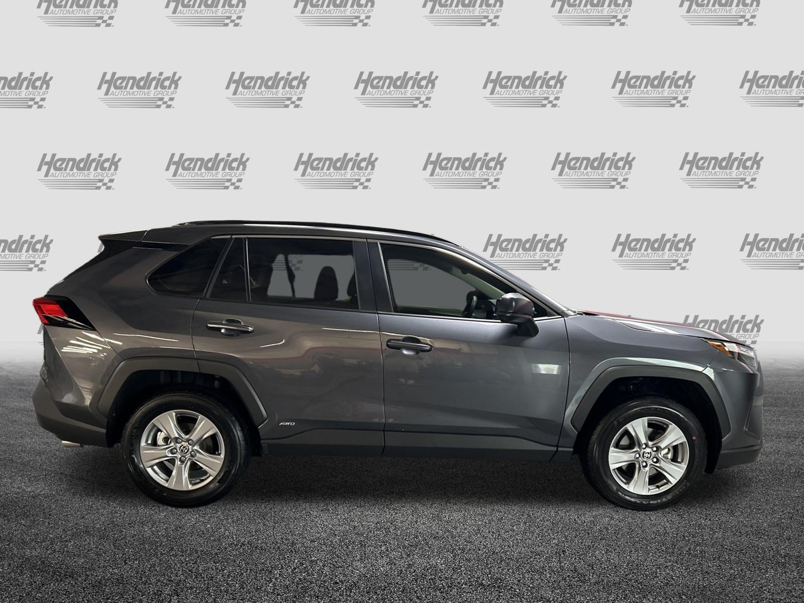 Used 2025 Toyota RAV4 LE AWD/4WD image 11