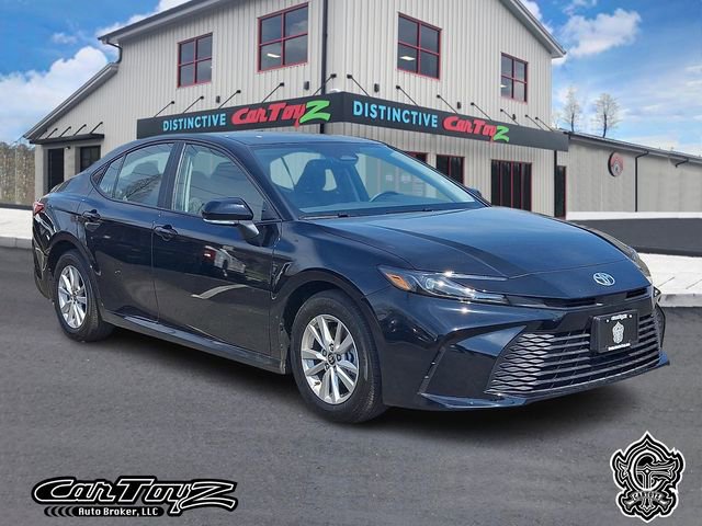 Used 2026 Toyota Camry LE FWD image 1