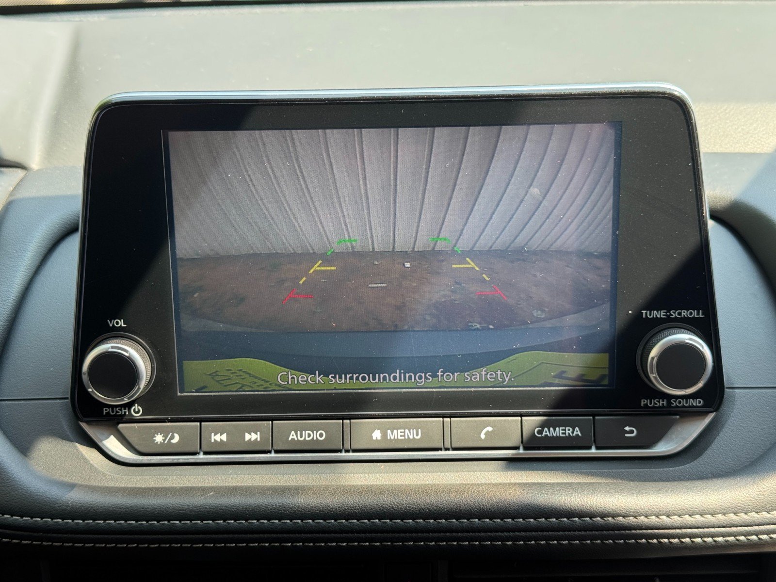 Used 2025 Nissan Rogue SV FWD image 23