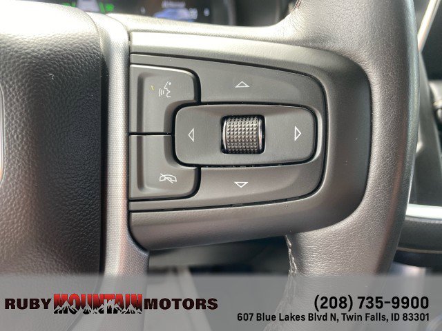 Used 2023 GMC Yukon SLT AWD/4WD image 16
