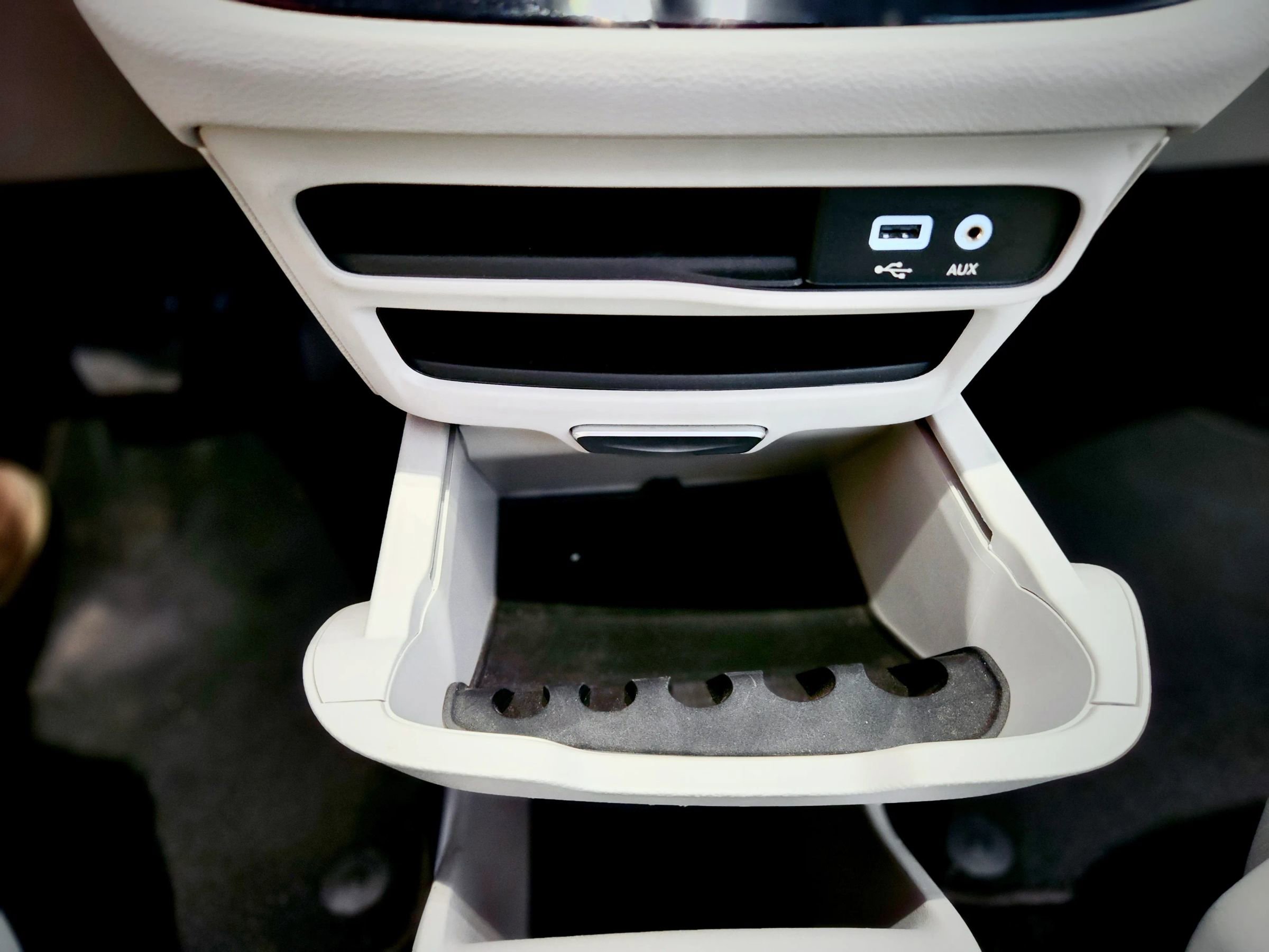 Used 2019 Chrysler Pacifica Touring Plus image 44