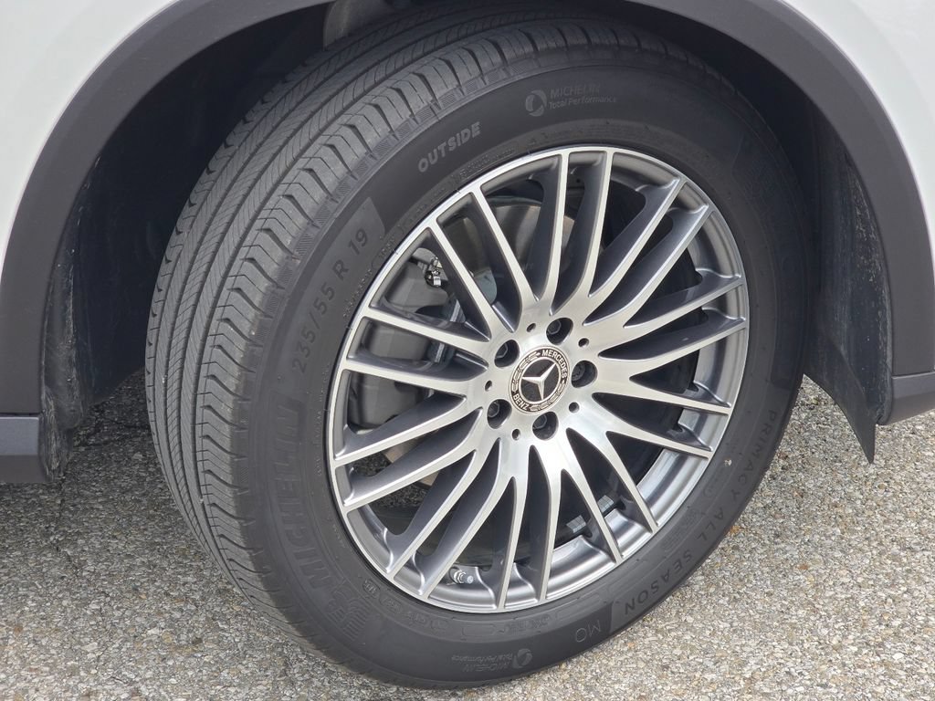 Used 2026 Mercedes-Benz GLC 300 4MATIC image 12