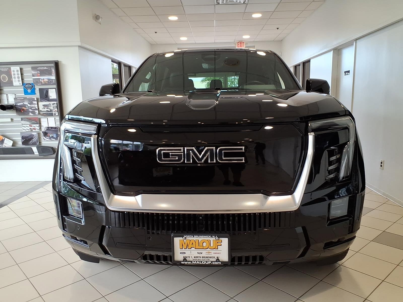 New 2025 GMC Sierra EV Denali AWD/4WD image 2