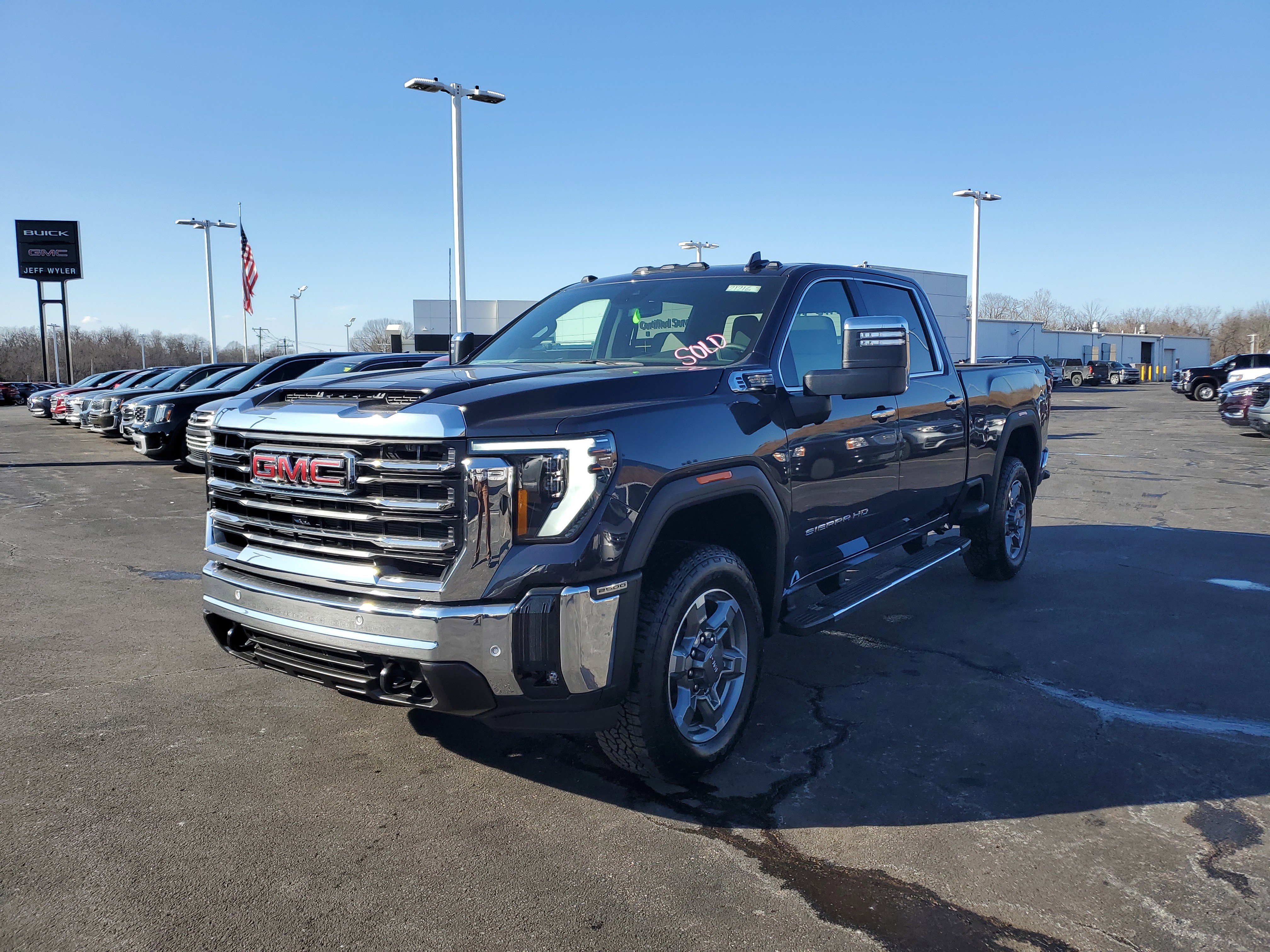 New 2025 GMC Sierra 2500 SLT w/ SLT Premium Package image 9