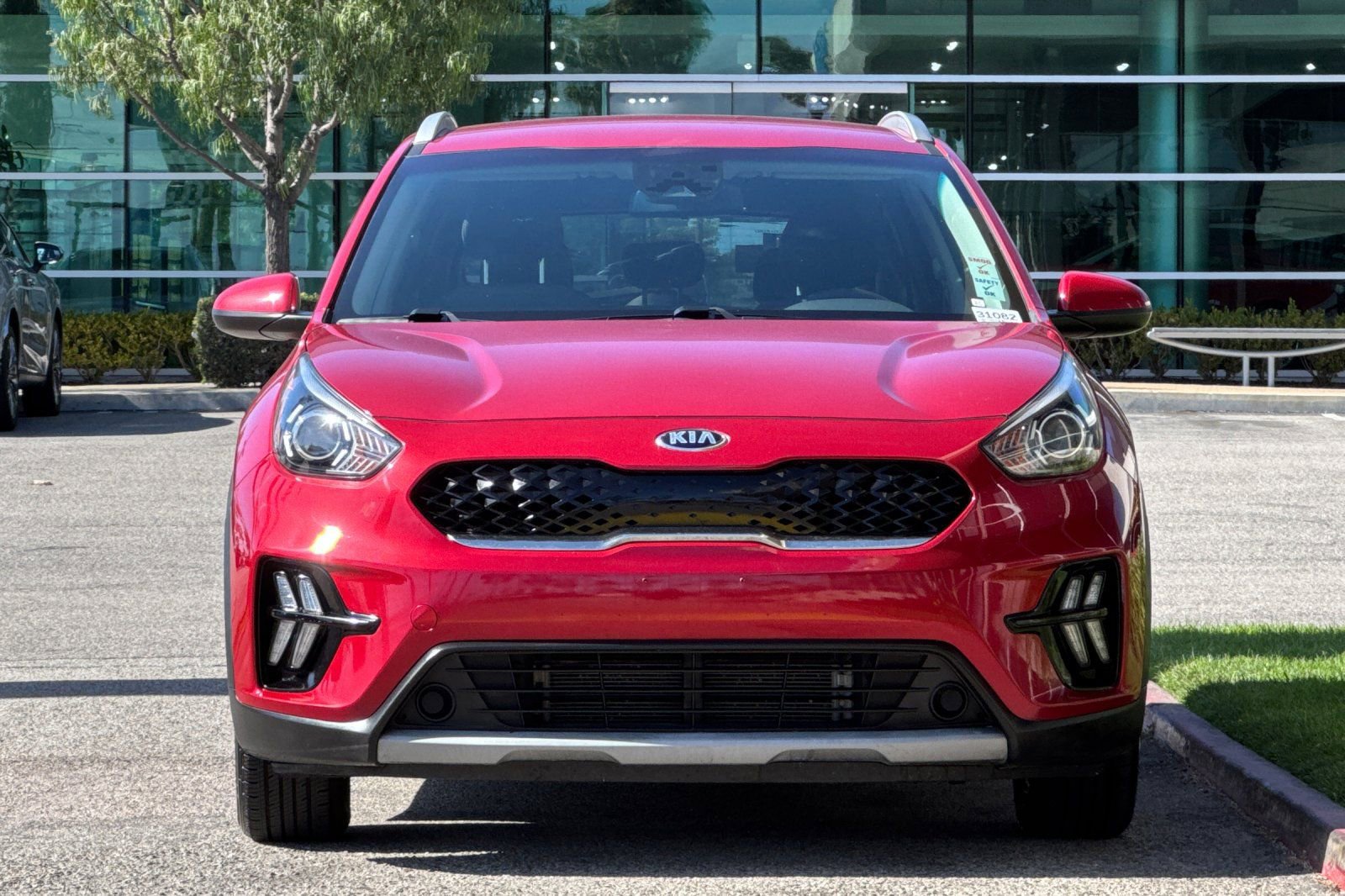 Used 2020 Kia Niro LXS FWD image 9