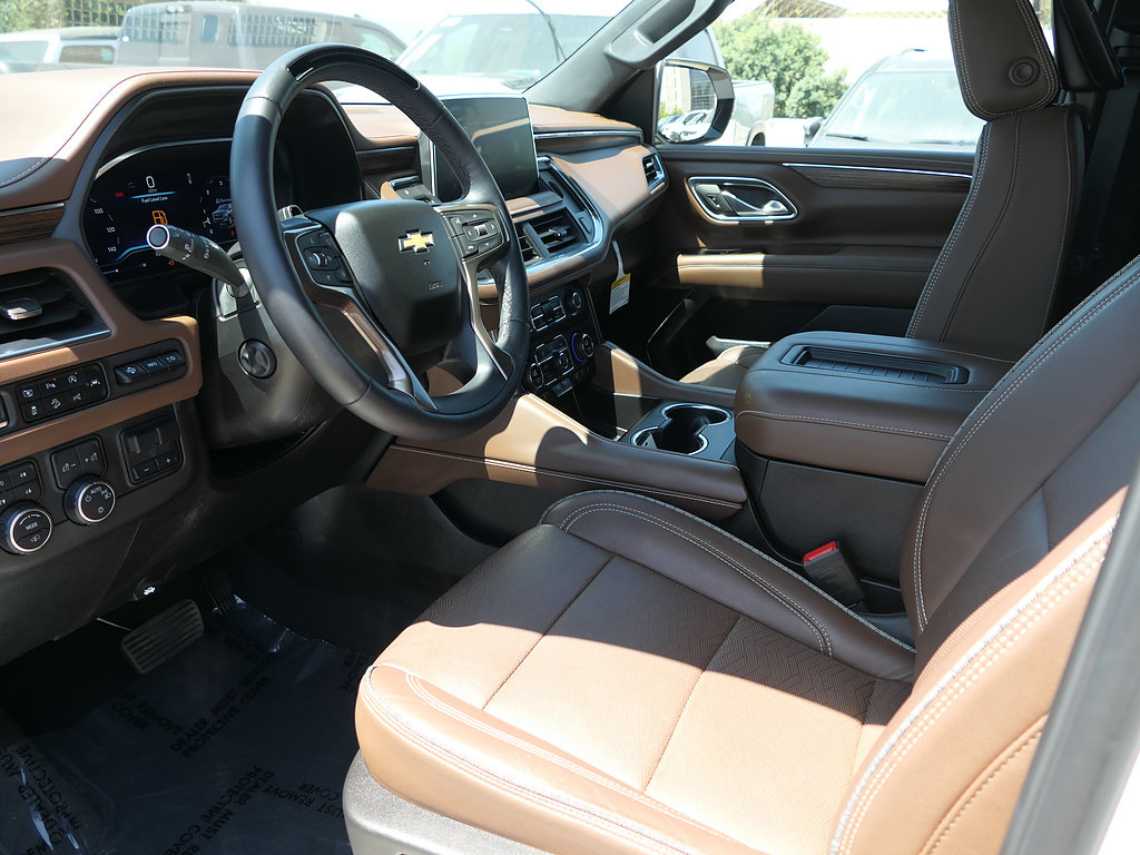 Used 2024 Chevrolet Suburban High Country w/ Advanced Technology Package AWD/4WD image 13