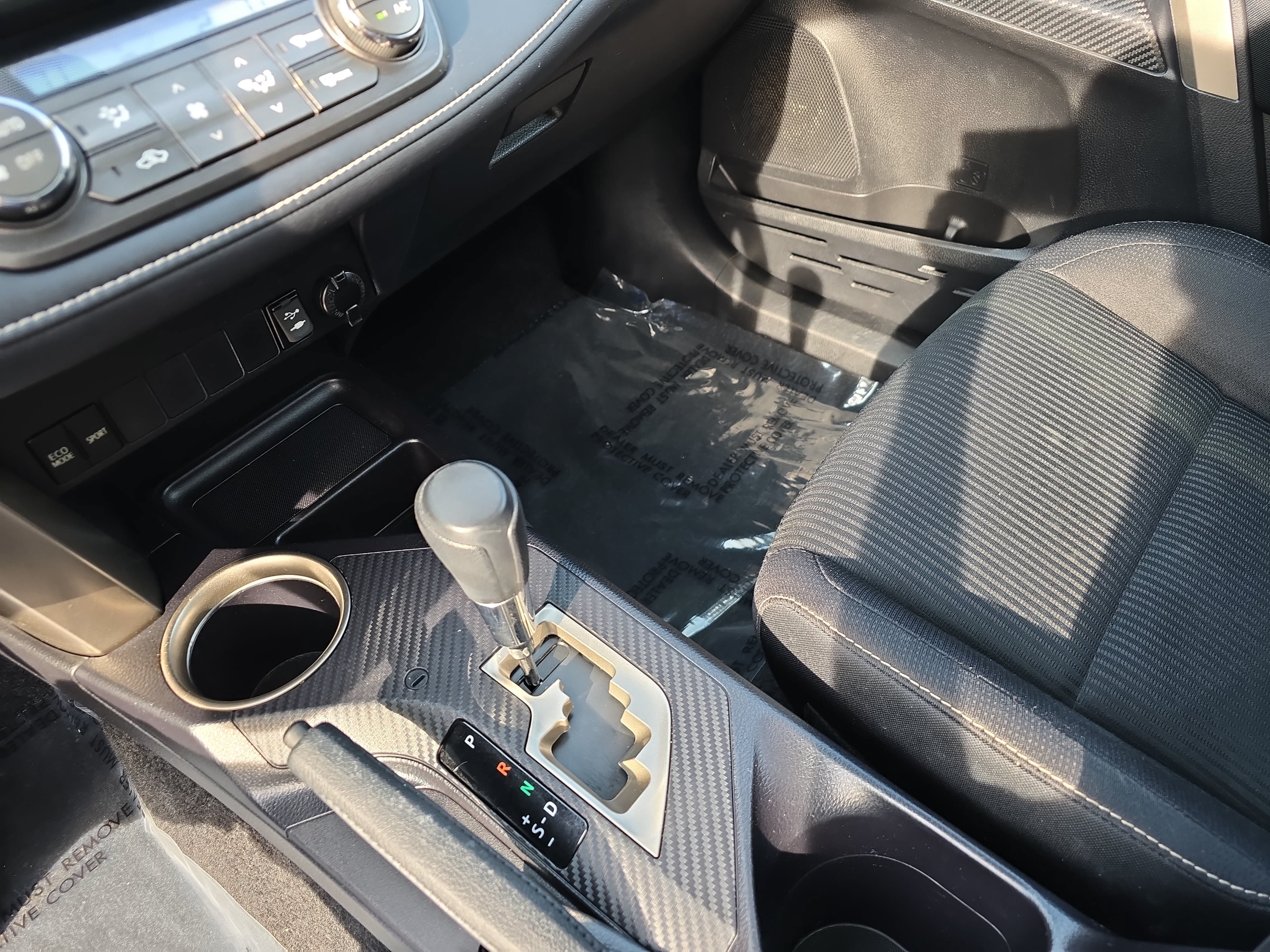 Used 2015 Toyota RAV4 XLE FWD image 24