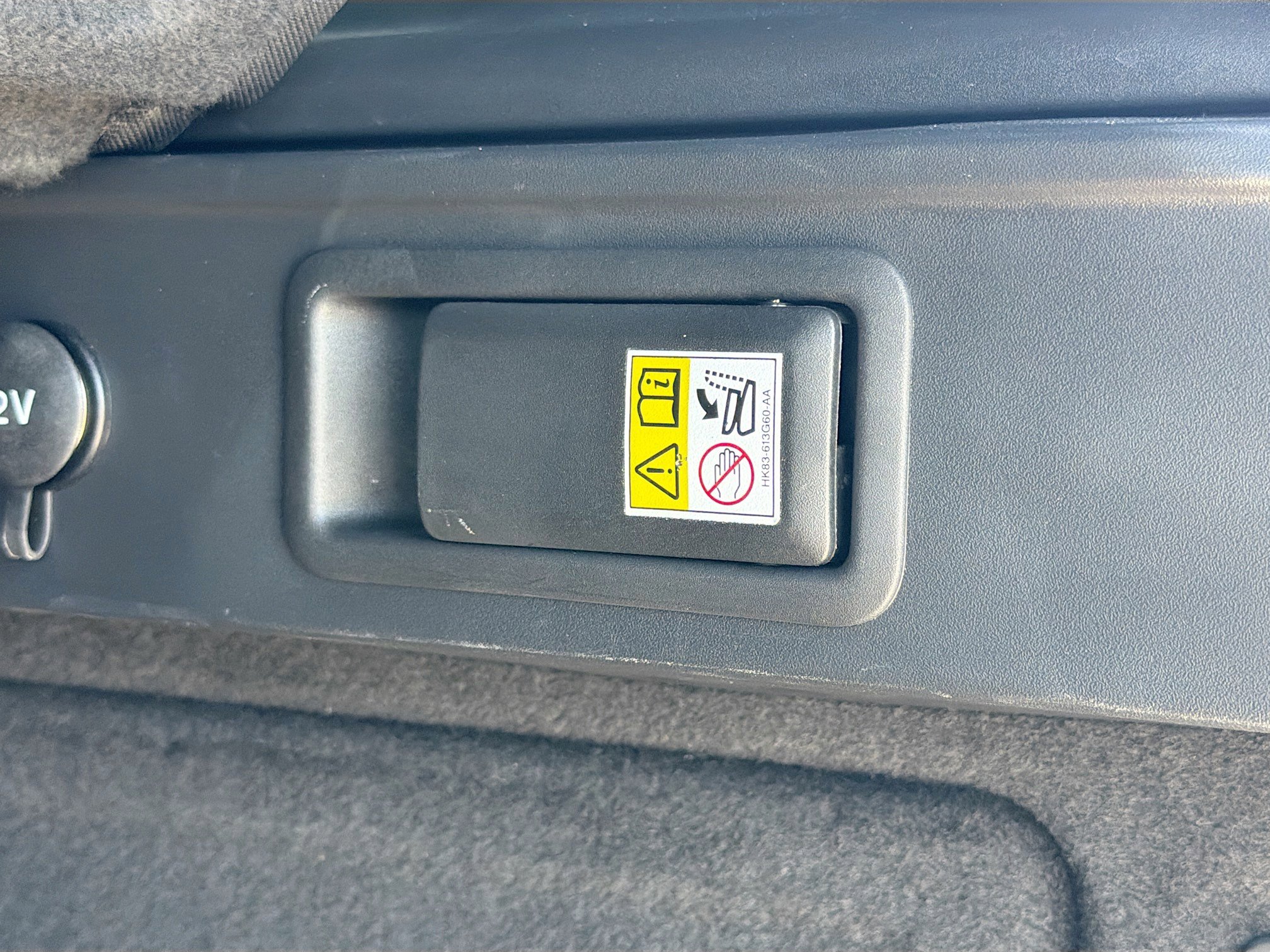 Used 2024 Jaguar F-PACE R-Dynamic S image 13