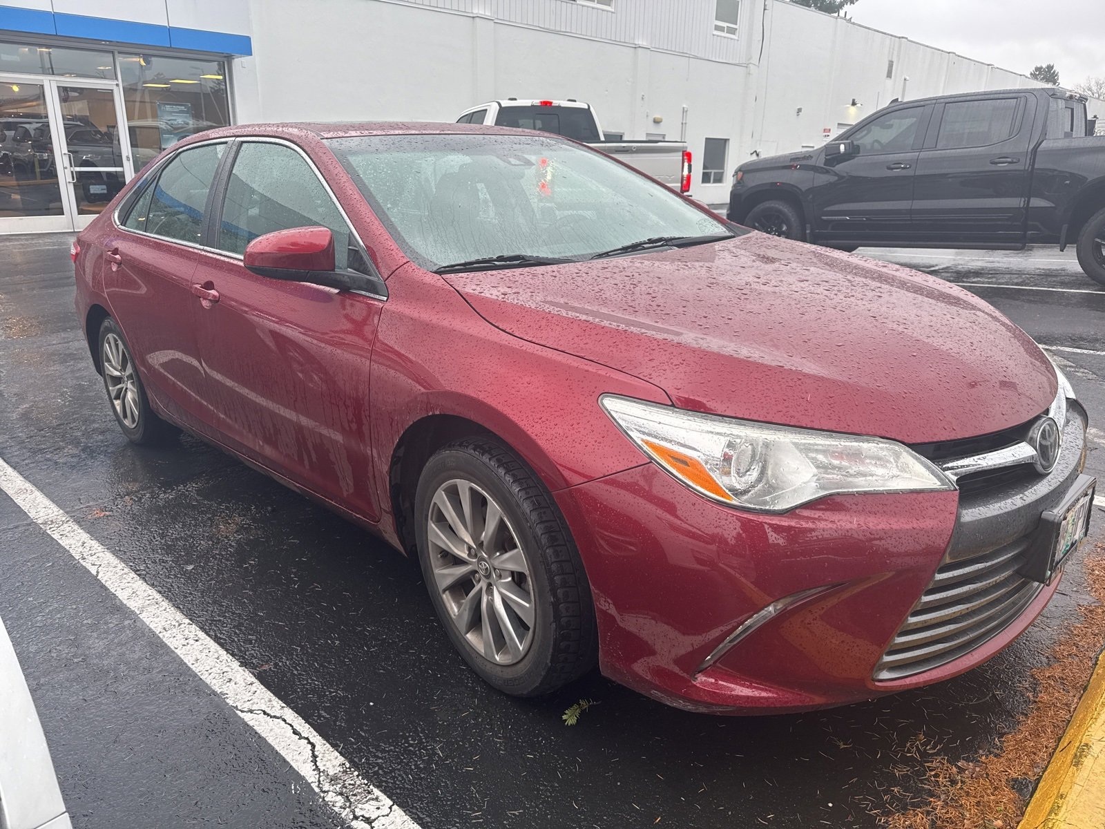 Used 2017 Toyota Camry XLE image 4