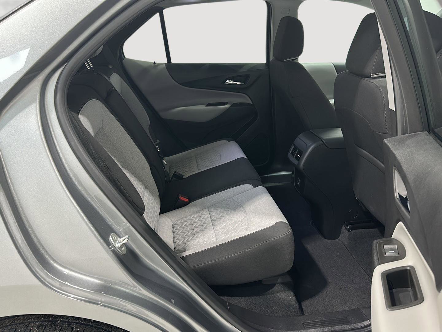 Used 2023 Chevrolet Equinox LS w/ LS Convenience Package FWD image 25