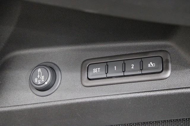 Used 2021 Chevrolet Equinox Premier AWD/4WD image 24