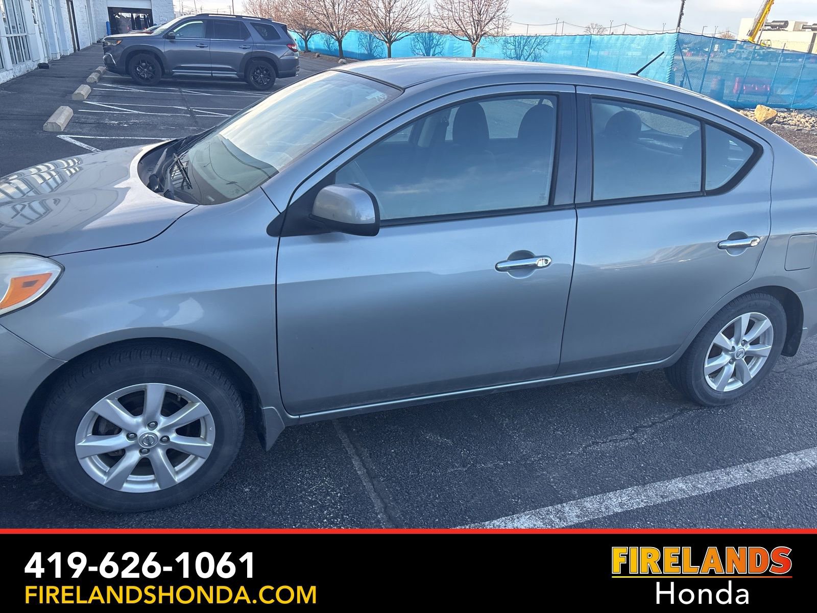 Used 2014 Nissan Versa SV w/ Convenience Package image 8