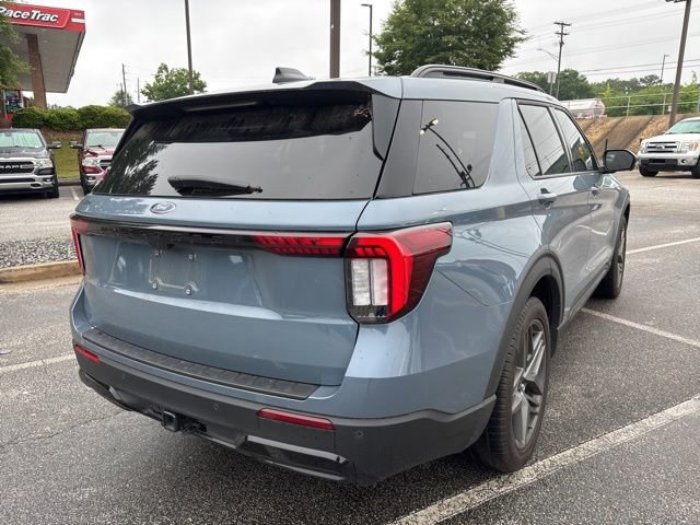 Used 2025 Ford Explorer ST-Line w/ Premium Package RWD image 4