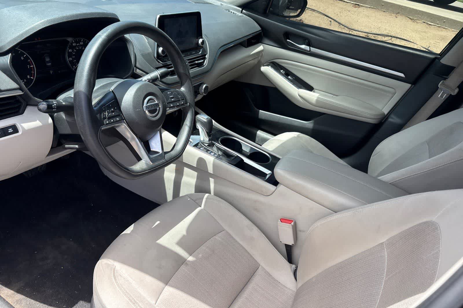 Used 2021 Nissan Altima 2.5 SV FWD image 14