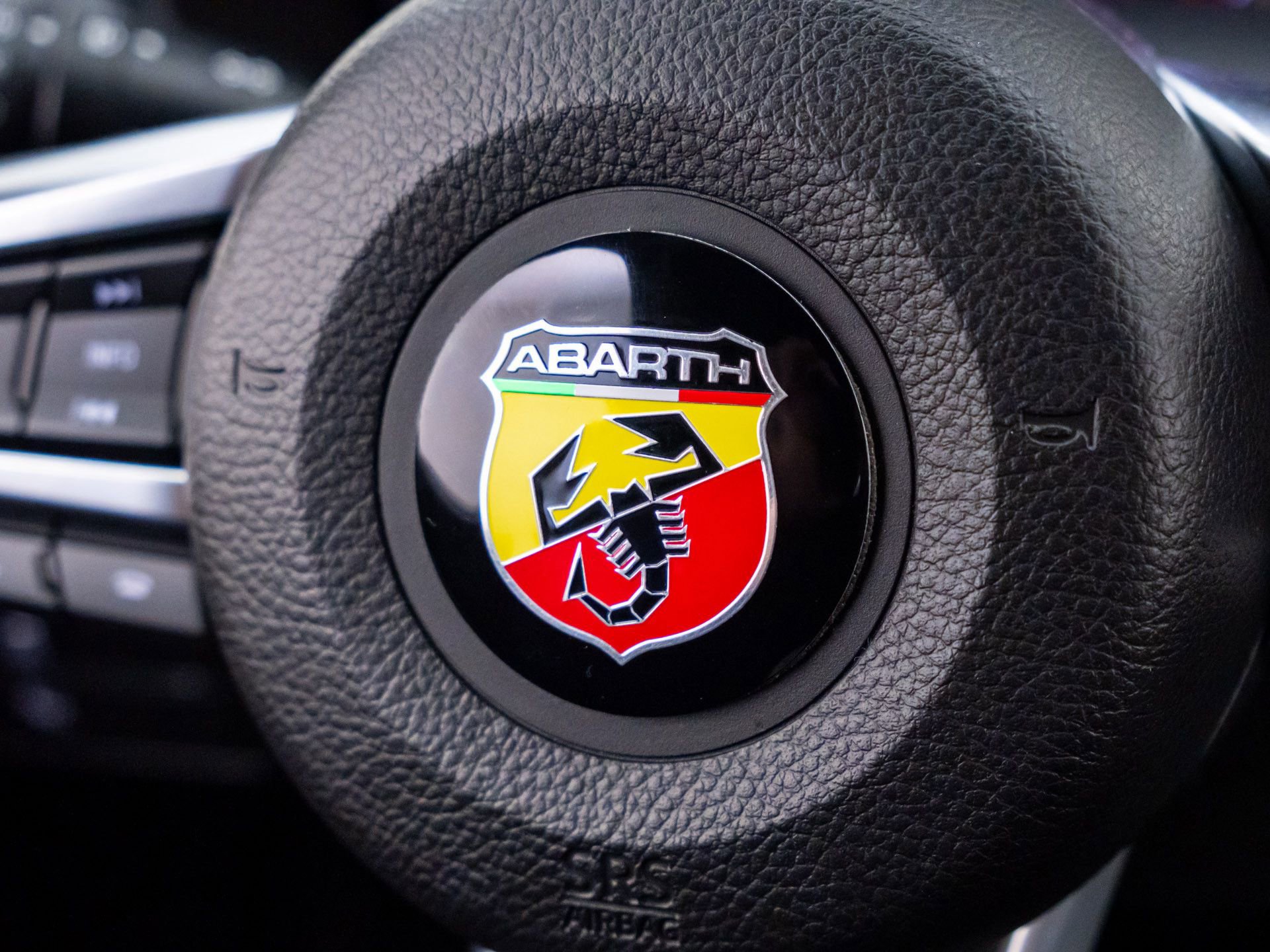 Used 2018 FIAT 124 Spider Abarth w/ Convenience Group RWD image 27