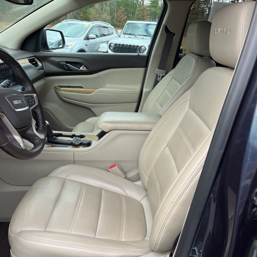 Used 2018 GMC Acadia Denali image 12