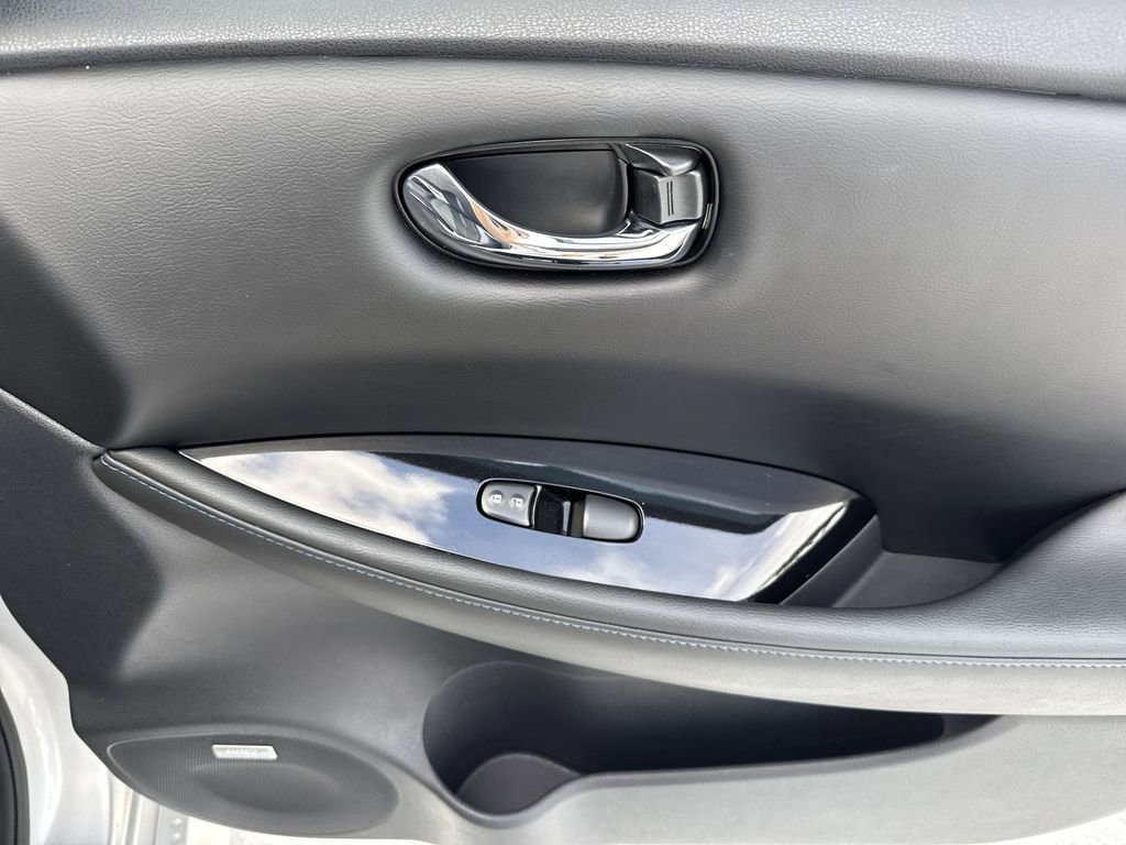 Used 2020 Nissan Leaf SL Plus FWD image 43